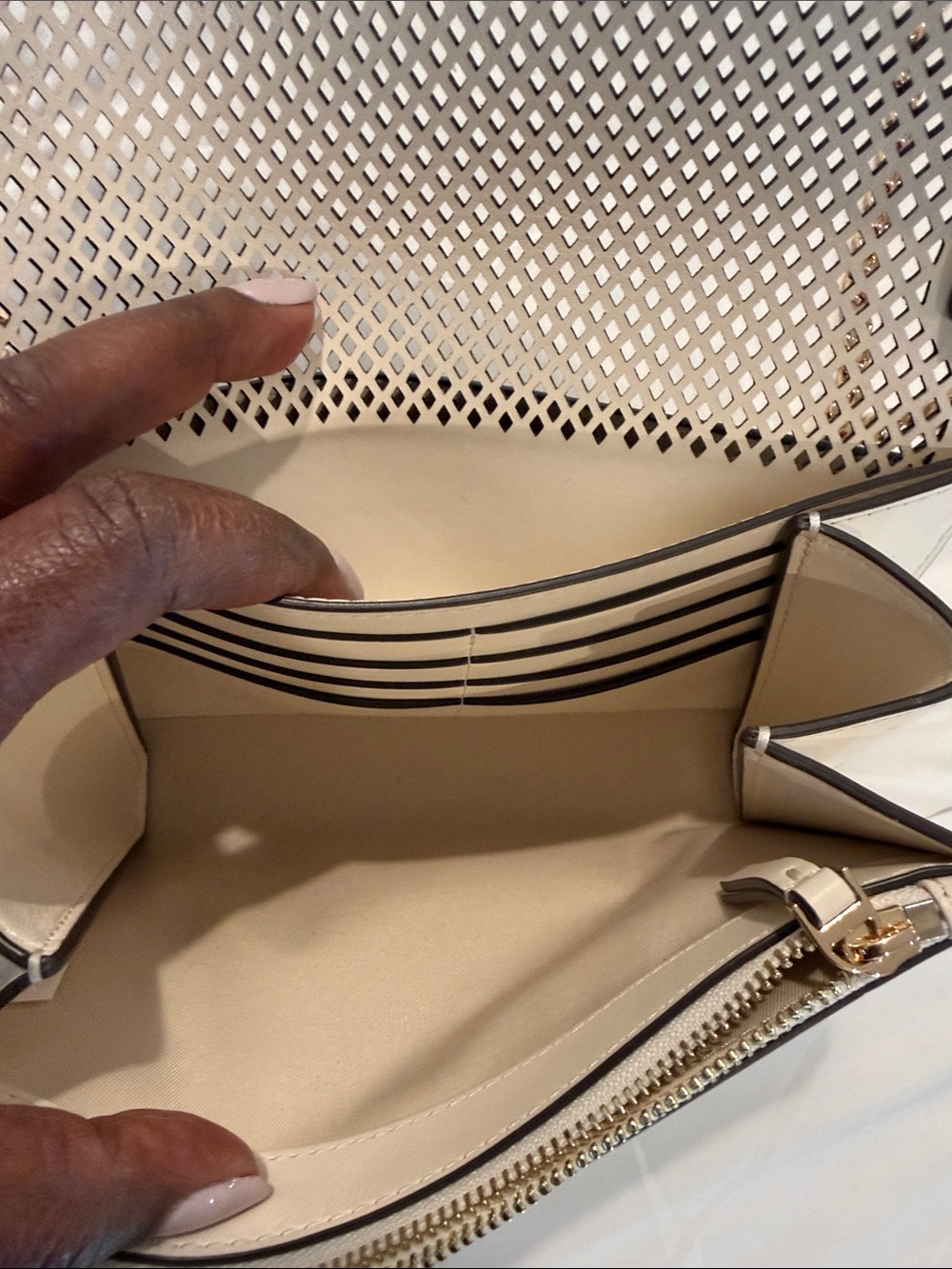 Tory Burch Cream Perforated Leather Crossbody with Gold Chain - Picture 5 of 6